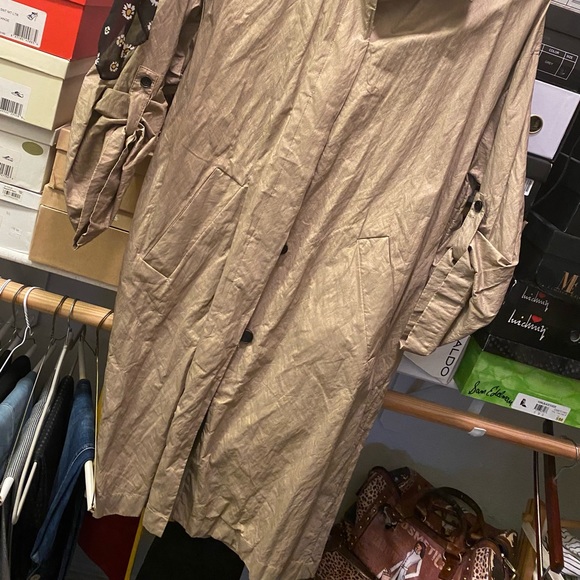 Zara Wrinkle Look Button Down Trench Coat w/ Adjustable Sleeves Strap | NWT - Picture 4 of 10